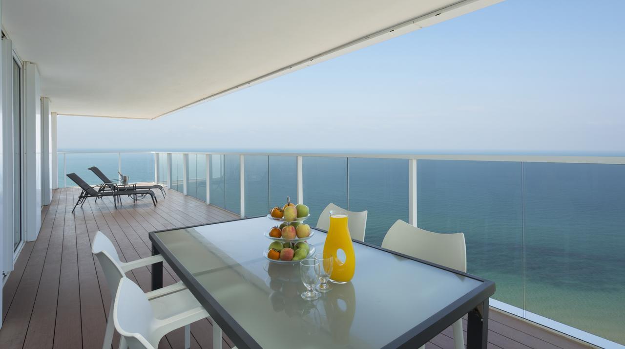 Island Luxurious Suites Hotel And Spa Netanja Zewnętrze zdjęcie